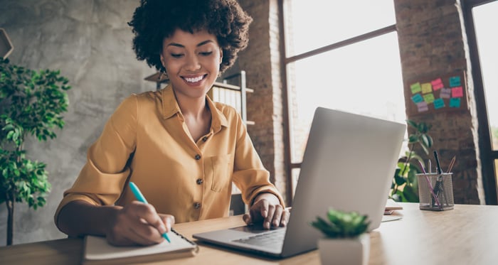 Lady-on-Desktop